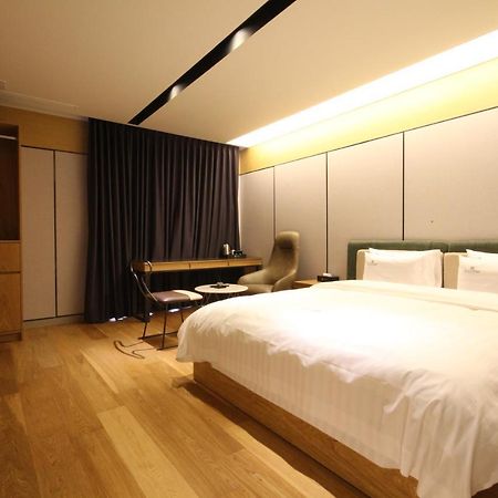 ג'אונג'ו Hotel Eco Stay מראה חיצוני תמונה