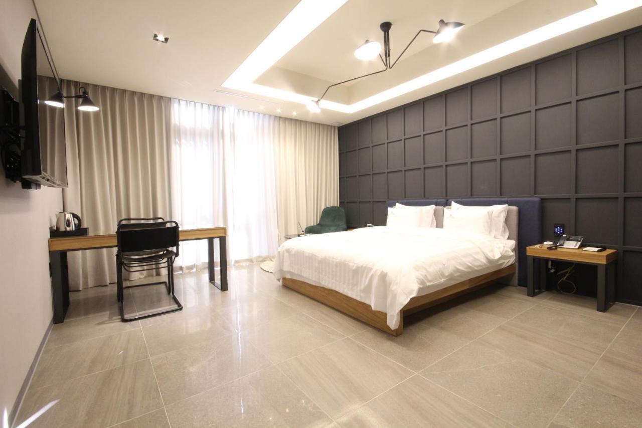 ג'אונג'ו Hotel Eco Stay מראה חיצוני תמונה