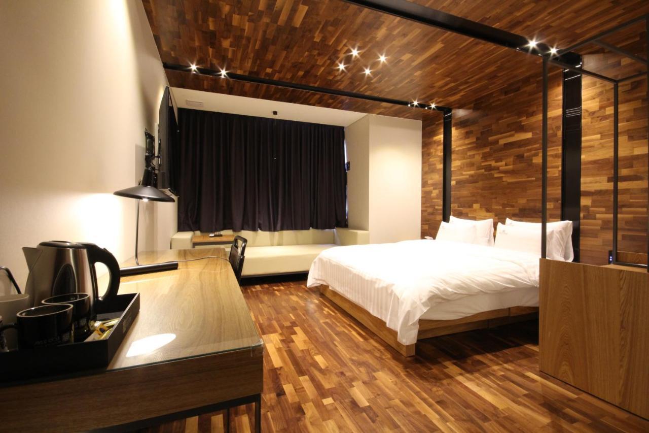ג'אונג'ו Hotel Eco Stay מראה חיצוני תמונה