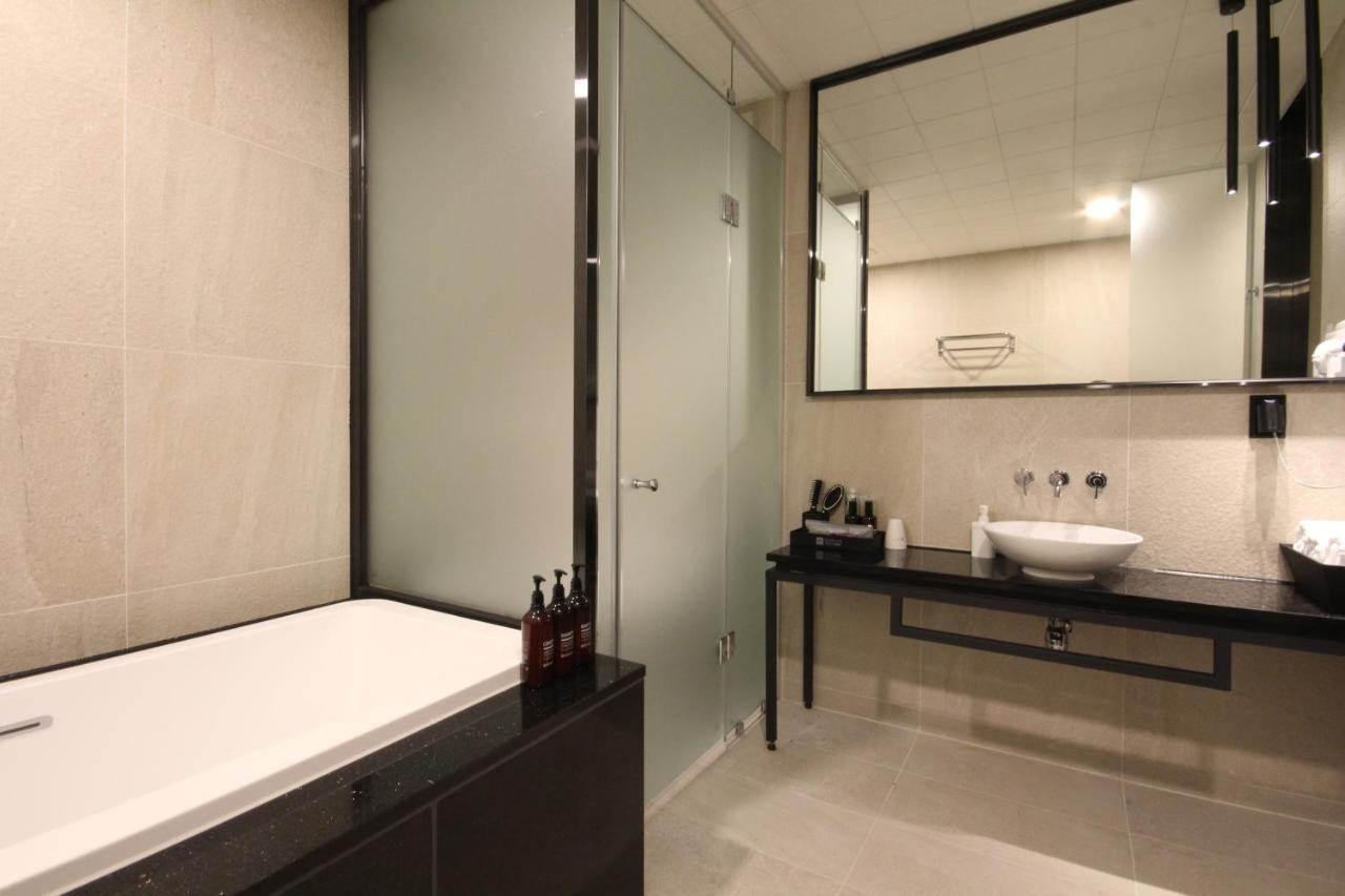 ג'אונג'ו Hotel Eco Stay מראה חיצוני תמונה