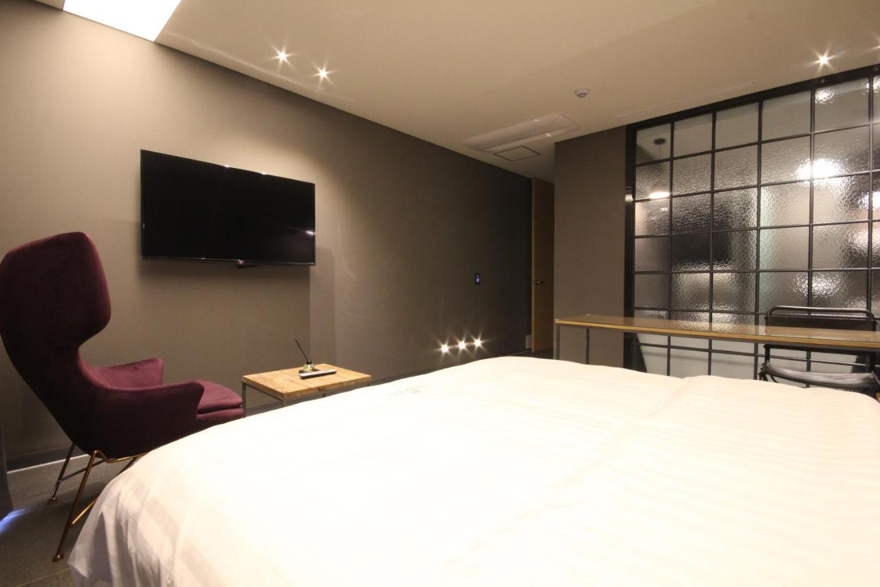 ג'אונג'ו Hotel Eco Stay מראה חיצוני תמונה