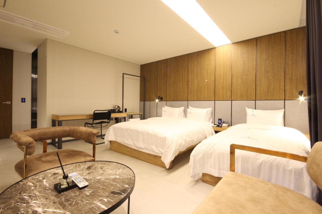 ג'אונג'ו Hotel Eco Stay מראה חיצוני תמונה