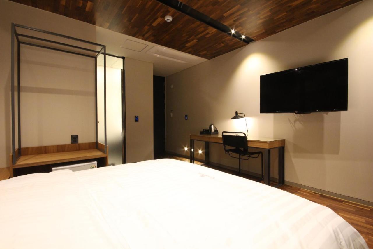 ג'אונג'ו Hotel Eco Stay מראה חיצוני תמונה