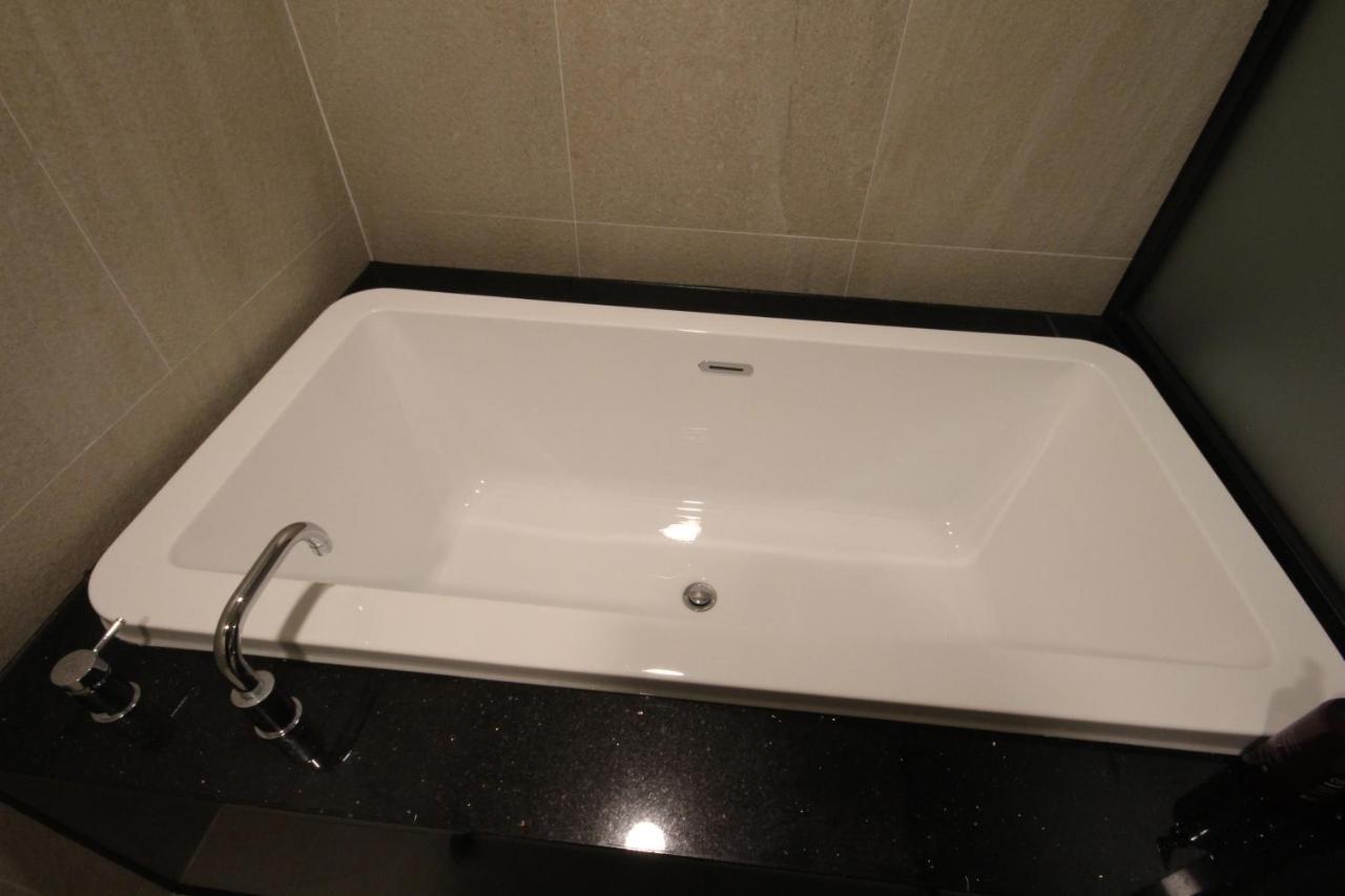 ג'אונג'ו Hotel Eco Stay מראה חיצוני תמונה