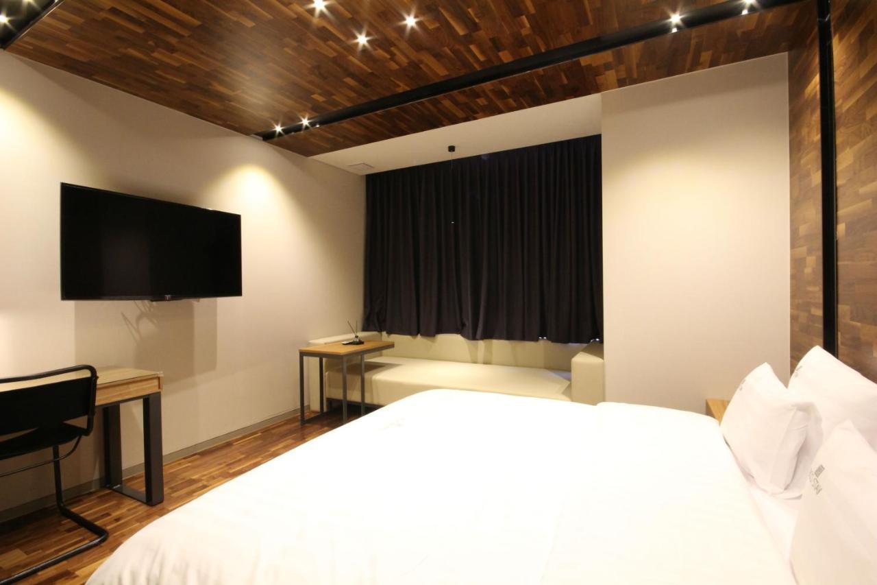 ג'אונג'ו Hotel Eco Stay מראה חיצוני תמונה