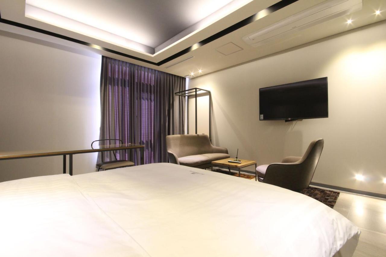 ג'אונג'ו Hotel Eco Stay מראה חיצוני תמונה