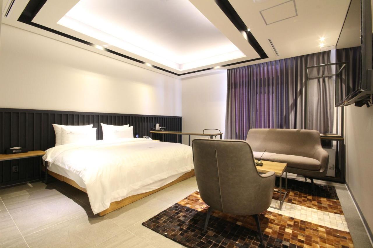 ג'אונג'ו Hotel Eco Stay מראה חיצוני תמונה