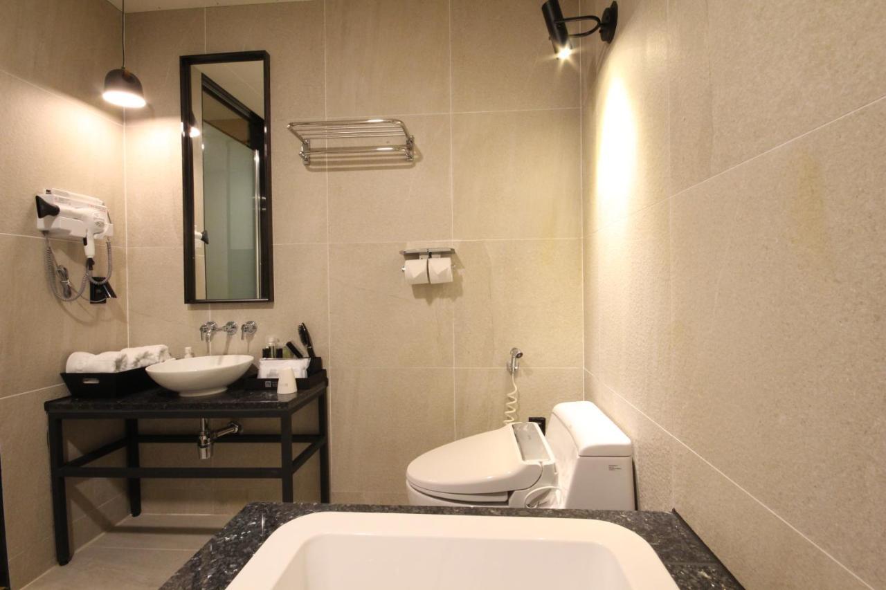 ג'אונג'ו Hotel Eco Stay מראה חיצוני תמונה